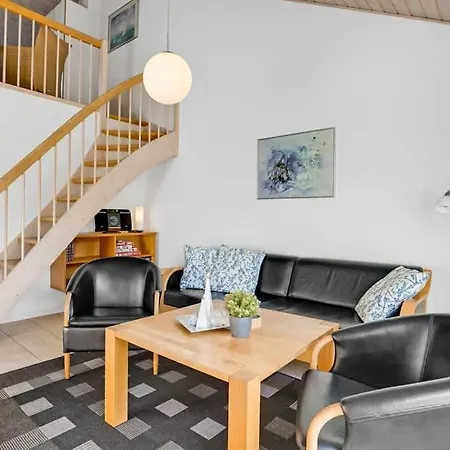 Stunning 6 Person Summerhouse