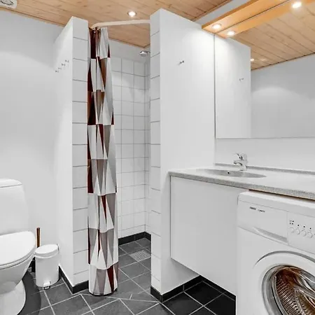 Stunning 6 Person Summerhouse *