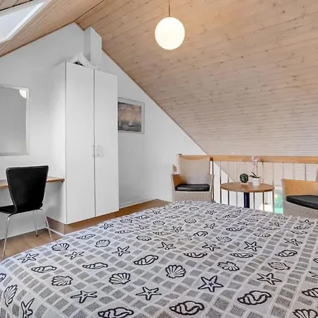 Stunning 6 Person Summerhouse דירה