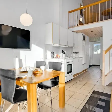 דירה Stunning 6 Person Summerhouse *